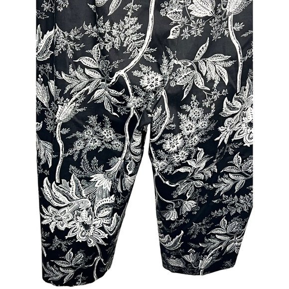 Tribal stretch size 20W capris black & white floral pockets stretch - Picture 6 of 7